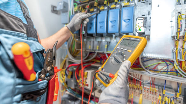 Best Licensed Electrician  in Emerd Mountain, AL